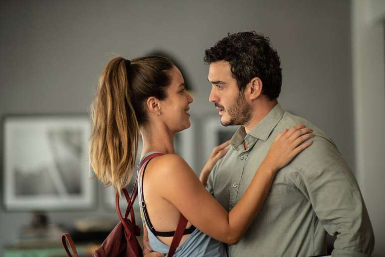 Nathalia Dill e Marcos Veras em cena de 'Um Casal Inseparável'