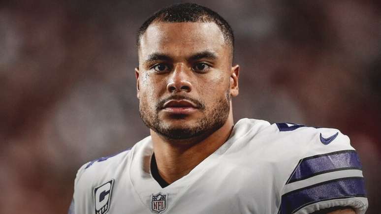 Dak Prescott vem sendo cobrado, mas pode responder às críticas na Cidade dos Anjos (Dallas Cowboys / Reprodução / Twitter)