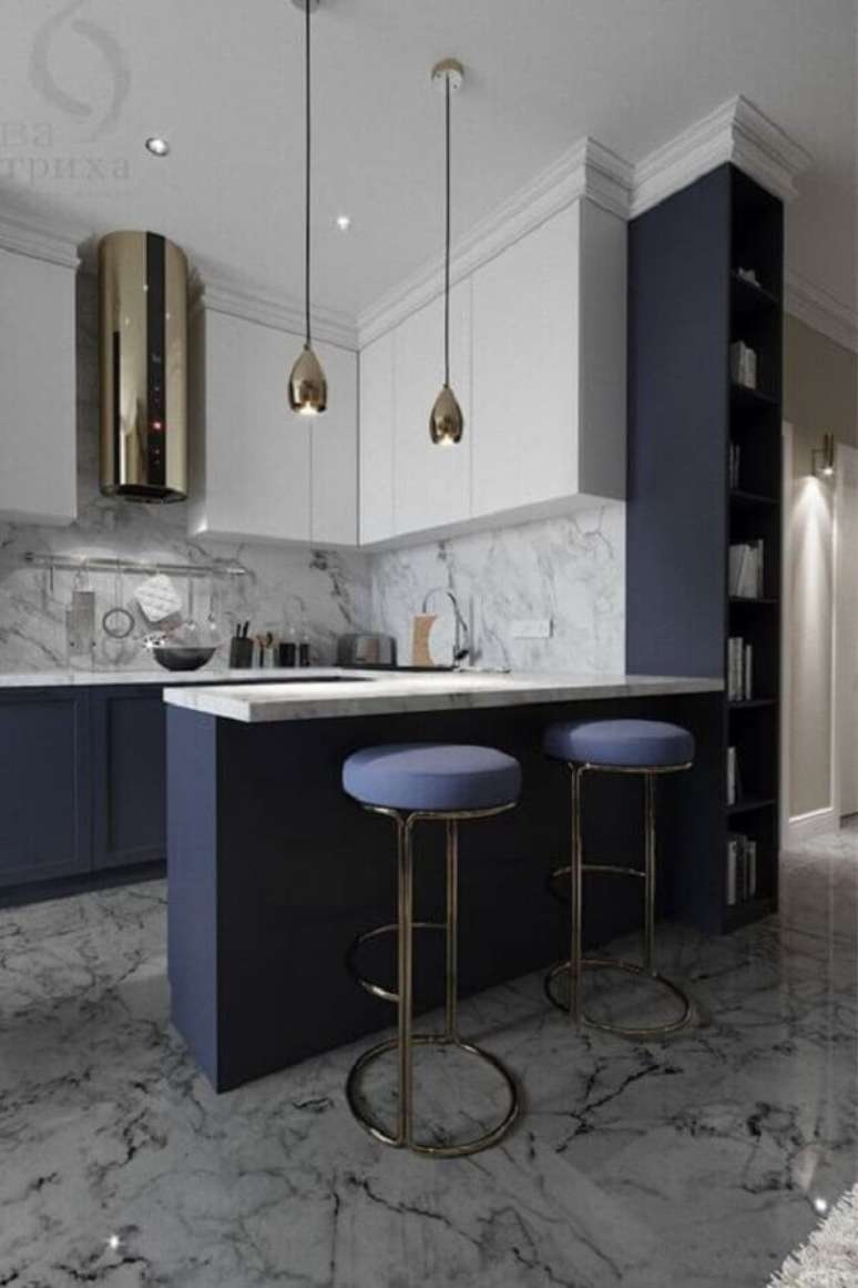 14. Banqueta estofada para decora&ccedil;&atilde;o de luxo de sala e cozinha americana &ndash; Foto: Porus Studio