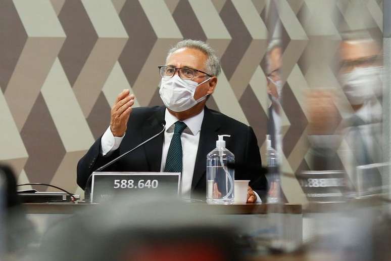 Renan Calheiros durante reunião da CPI da Covid no Senado
REUTERS/Adriano Machado