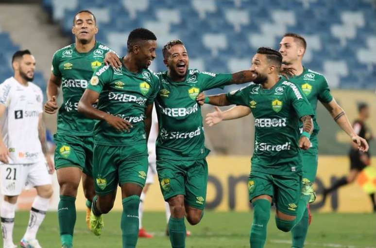 Cuiabá tem sequência difíceis de jogos pelo Campeonato Brasileiro