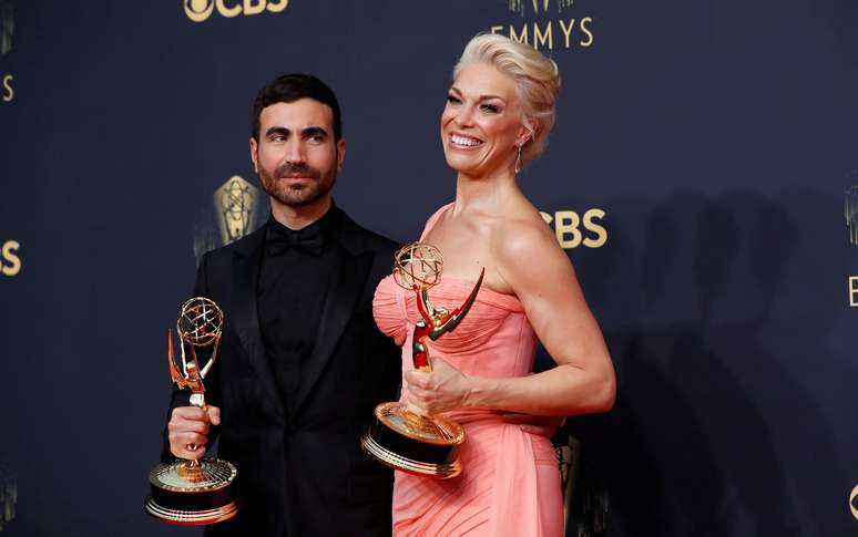 Brett Goldstein e Hannah Waddingham no Emmy