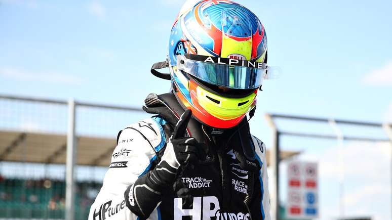 Oscar Piastri é o líder da Fórmula 2 com 147 pontos 