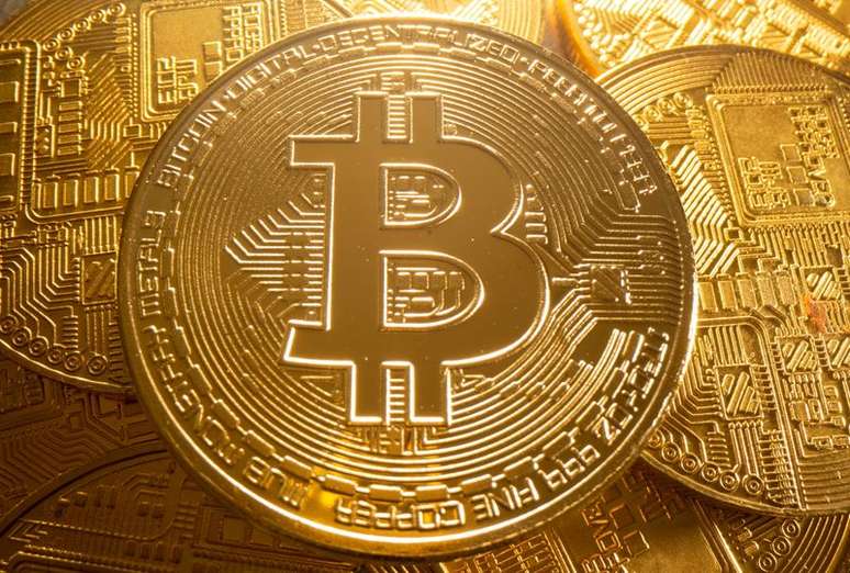 Representação física da moeda virtual bitcoin. 6/8/2021. REUTERS/Dado Ruvic