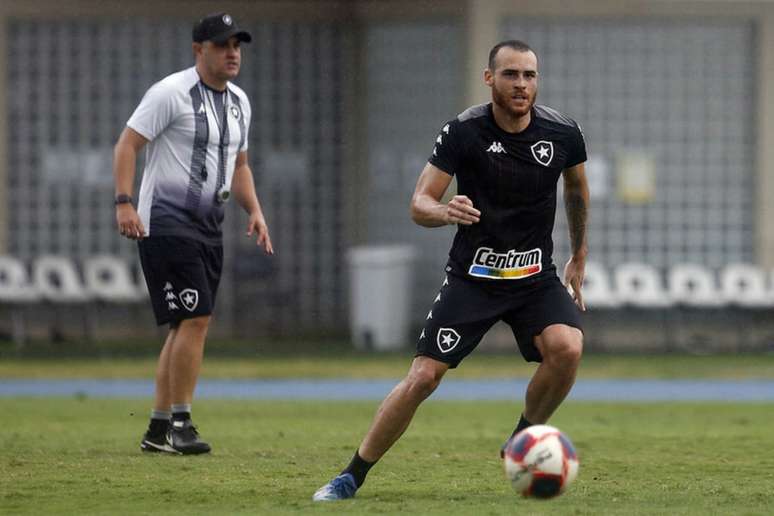 Pedro Castro em ação pelo Botafogo (Foto: Vítor Silva/Botafogo)