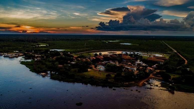 Criado em 1996, o SESC Pantanal tem hotel, spa, restaurante e até uma escola para alunos do ensino médio