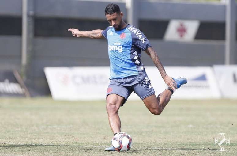 Michel fez sete jogos desde que chegou ao Vasco, mas enfrenta problemas no joelho esquerdo (Rafael Ribeiro/Vasco)