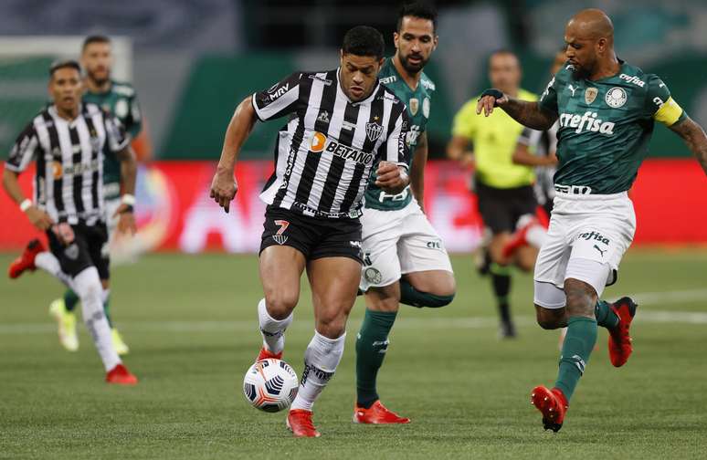Hulk perde pênalti, e Palmeiras e Atlético-MG ficam no 0 a 0