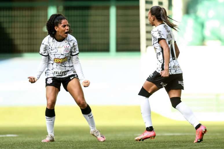 Adriana marcou o único gol do Timão no Dérbi pelo Paulista Feminino (Foto: Marco Galvão/Ag.Corinthians)