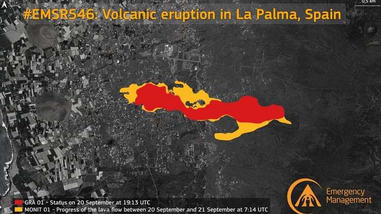 Imagem de satélite mostra, em vermelho, como a lava estava espalhada no dia 19 e, em amarelo, como se espalhou na terça-feira