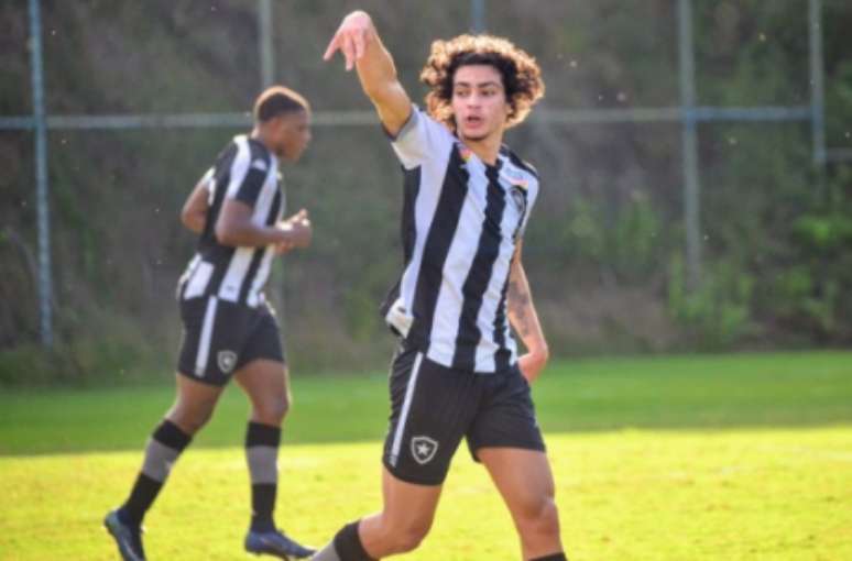 Matheus Nascimento é uma das promessas do Botafogo (Foto: Divulgação/Botafogo)