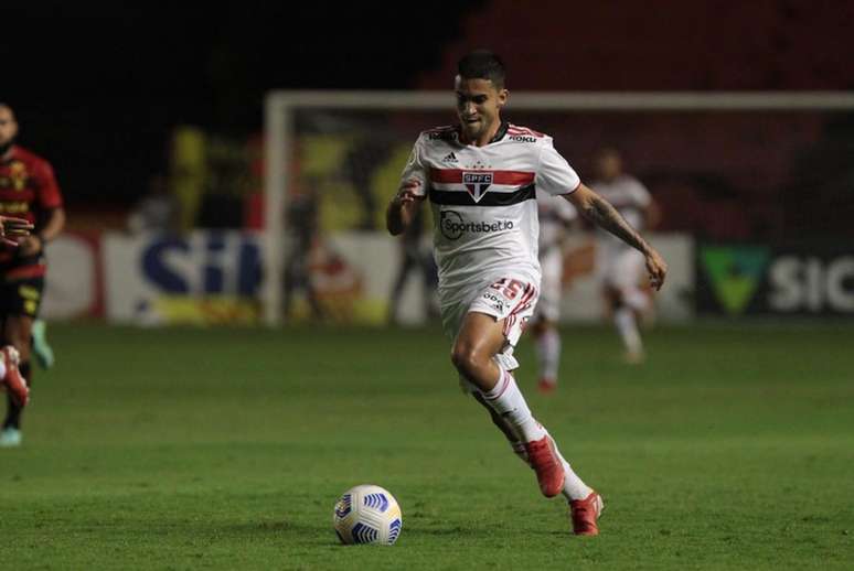 Nestor lamentou empate do São Paulo com o América-MG (Foto: Rubens Chiri/saopaulofc.net)