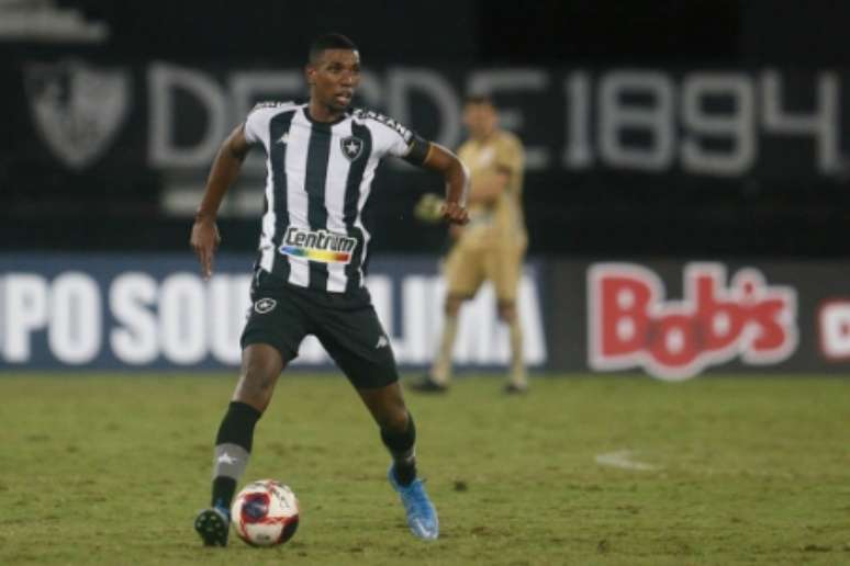 Kanu será desfalque no Botafogo (Foto: Vítor Silva/Botafogo)