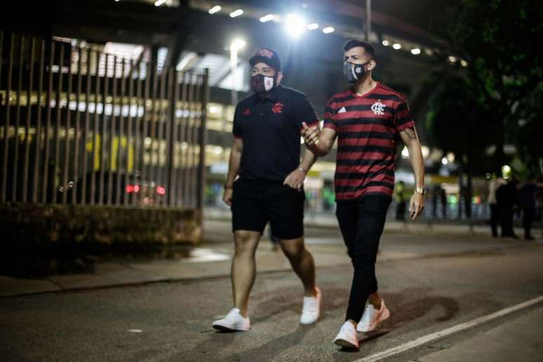 Torcedores do Flamengo nos arredores do Maracanã (Foto: Gilvan de Souza/Flamengo)