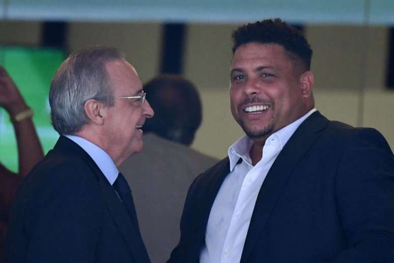 Florentino Pérez, presidente do Real Madrid, e Ronaldo desejam a Superliga Europeia (Foto: GABRIEL BOUYS / AFP)