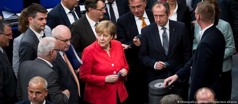 Mesmo com Merkel no comando, política alemã continua sendo domínio masculino