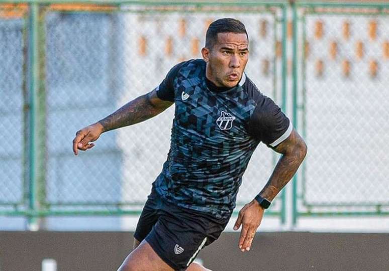 Atacante Jael durante treino no Ceará (Felipe Santos/Ceará SC)