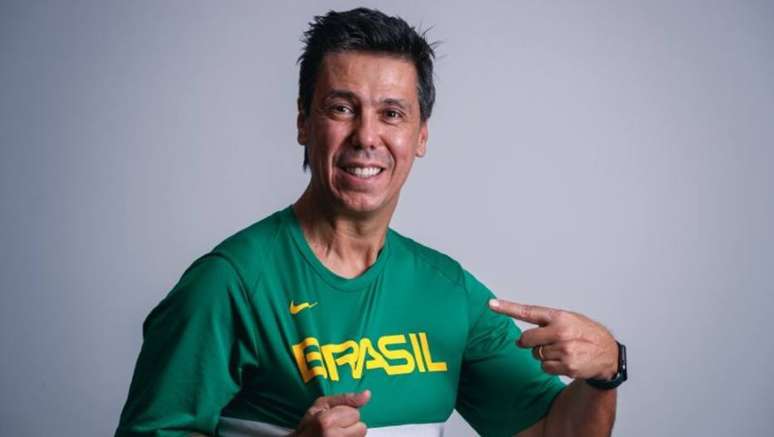 De volta à seleção brasileira, Helinho Garcia será auxiliar técnico de Gustavo de Conti