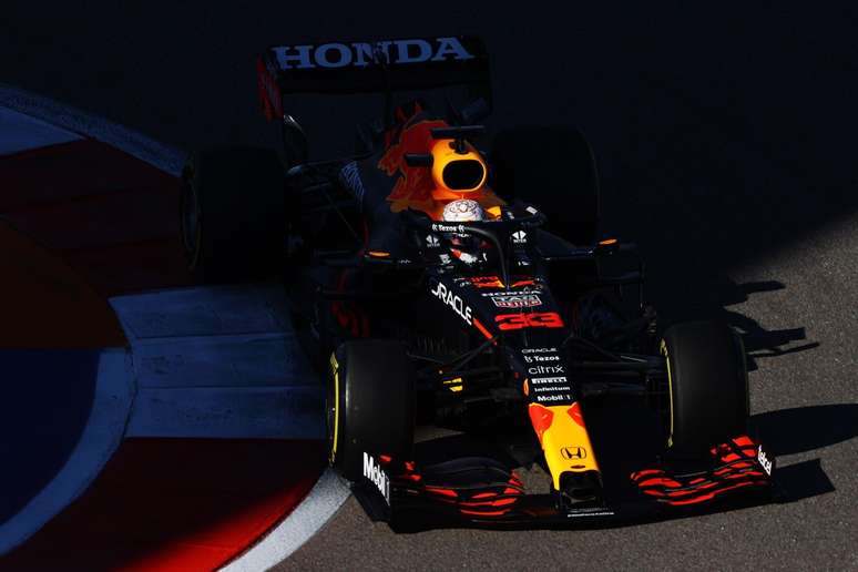 Max Verstappen vai largar do fim do grid no domingo 