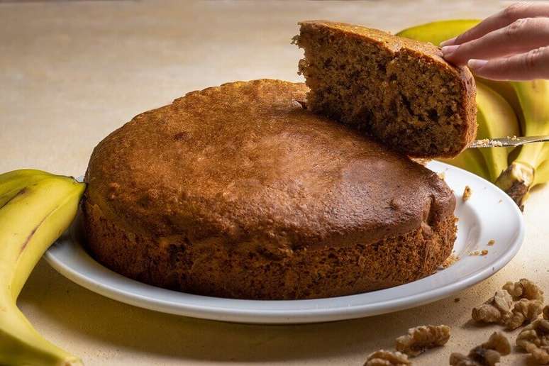 3. Aprenda como fazer receita de bolo de banana simples &ndash; Foto: iStock