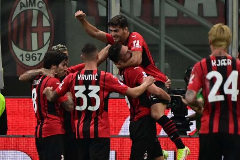 Milan enfrentará o Spezia fora de casa (Foto: MIGUEL MEDINA / AFP)