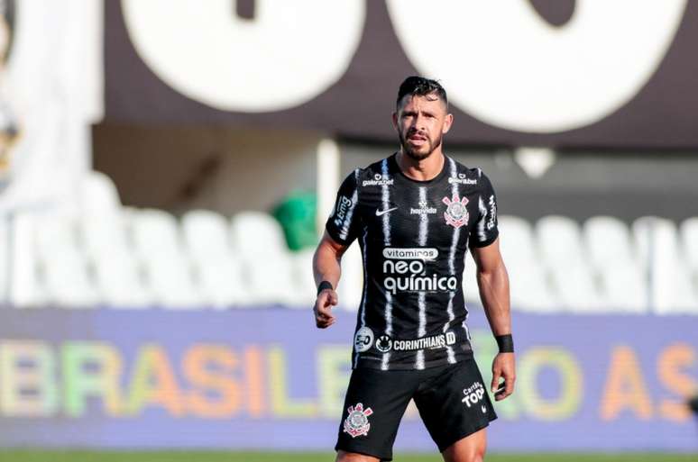 Giuliano foi titular em todas as partidas desde a estreia pelo Timão (Foto: Rodrigo Coca/Ag.Corinthians)
