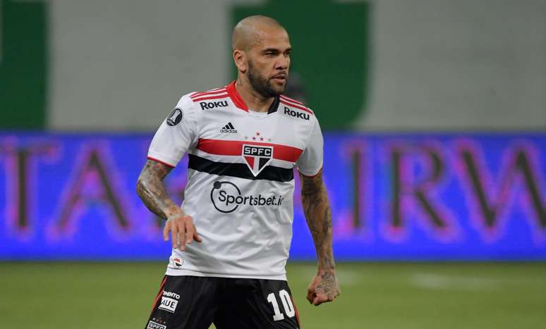 Daniel Alves durante partida do São Paulo contra o Palmeiras pela Copa Libertadores em 2021