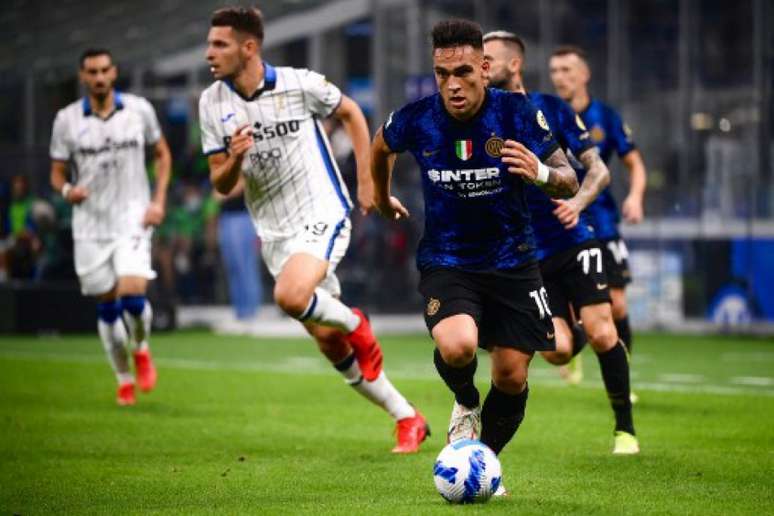 Inter de Milão e Atalanta protagonizaram uma bela partida pelo Campeonato Italiano (MARCO BERTORELLO / AFP)