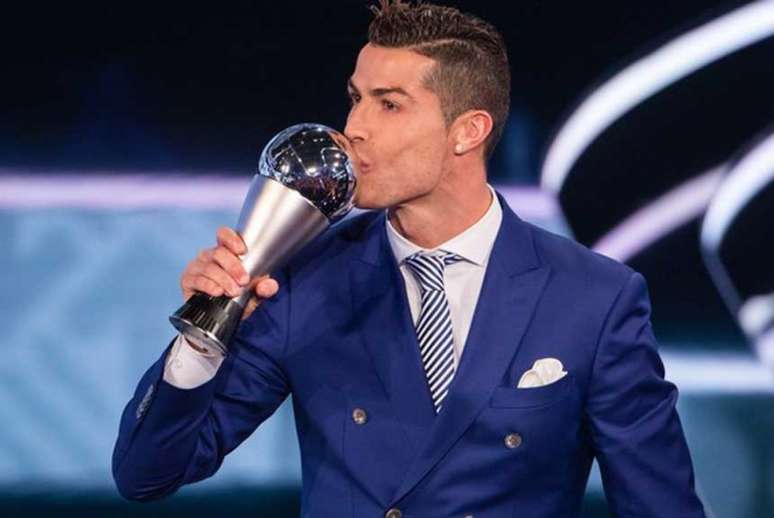 Cristiano Ronaldo é dono de cinco prêmios de melhor jogador do mundo (Foto: Divulgação)