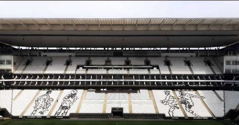 Mosaico na Neo Química Arena remetendo à briga entre Paulo Nunes e Edilson (Foto: Divulgação)