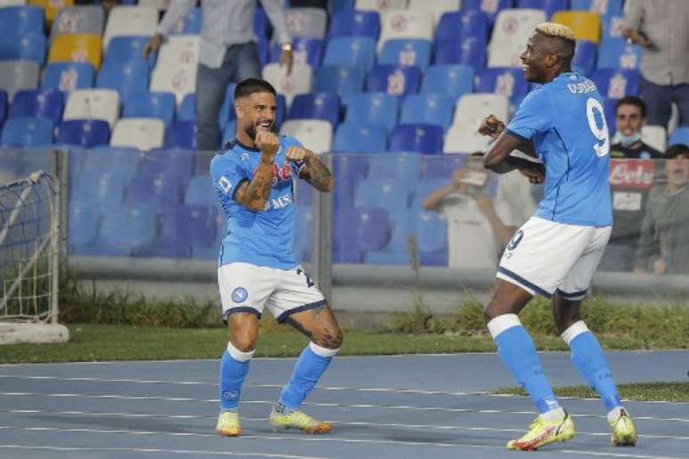 Insigne e Osimhen marcaram na vitória do Napoli (Foto: CARLO HERMANN / AFP)