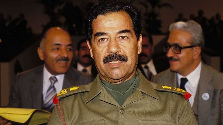 É altamente improvável que Saddam tenha doado 24 litros de sangue para que livro fosse escrito