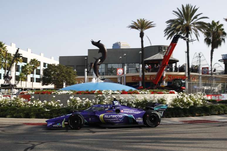 Romain Grosjean gerava entretenimento de novo em Long Beach 