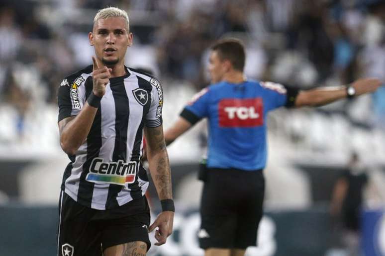 Rafael Navarro abriu o placar para o Botafogo (Foto: Vítor Silva/Botafogo)