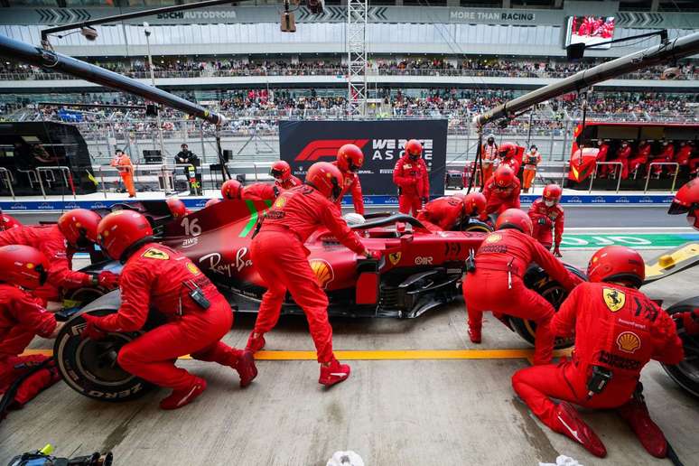 Charles Leclerc terminou o GP da Rússia na 15ª posição 