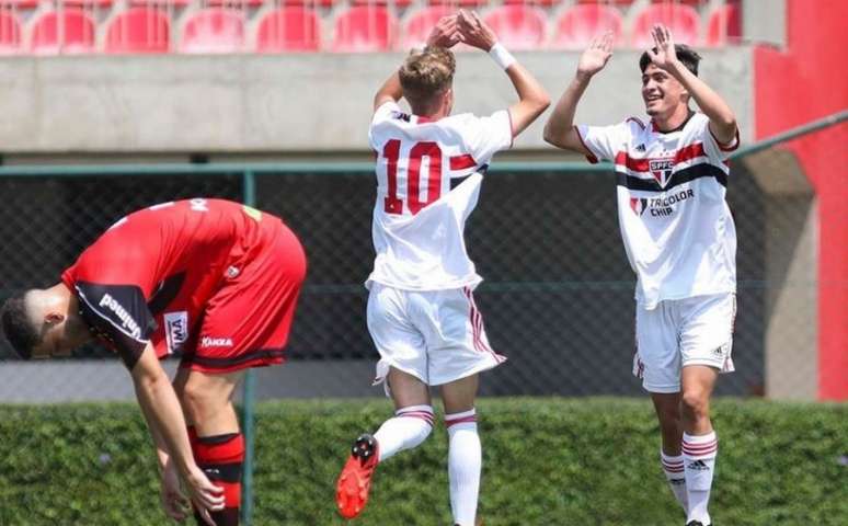 São Paulo goleou o Ituano no Sub-15 e no Sub-17 (Foto: Anderson Rodrigues/Saopaulofc.net)