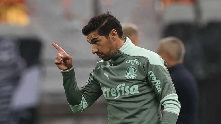 O Palmeiras foi superado por seu rival fora de casa (Foto: Cesar Greco)