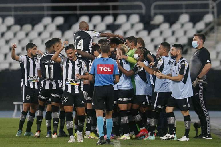 Time do Botafogo comemora (Foto: Vítor Silva/Botafogo)