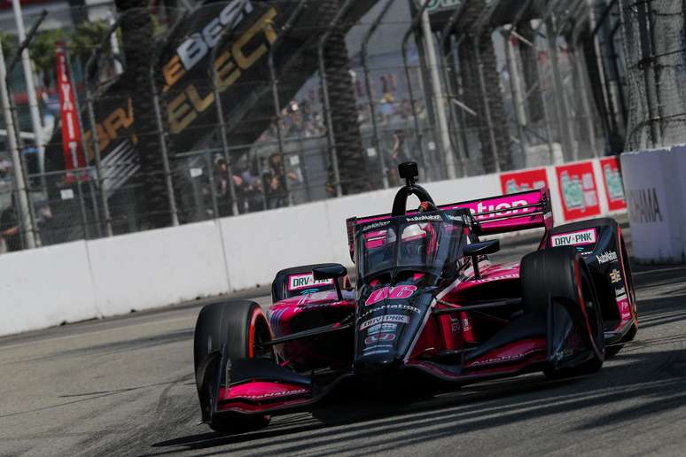 Helio Castroneves fechou a temporada com 20º lugar em Long Beach 