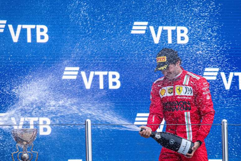 Carlos Sainz chegou até a liderar o GP da Rússia 
