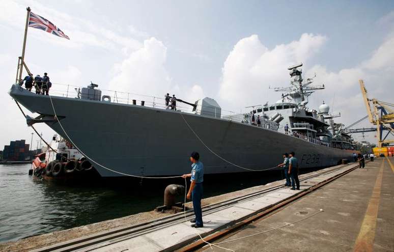 Navio de guerra britânico HMS Richmond durante visita a Jacarta, na Indonésia, em 2011
22/05/2011 REUTERS/Supri  