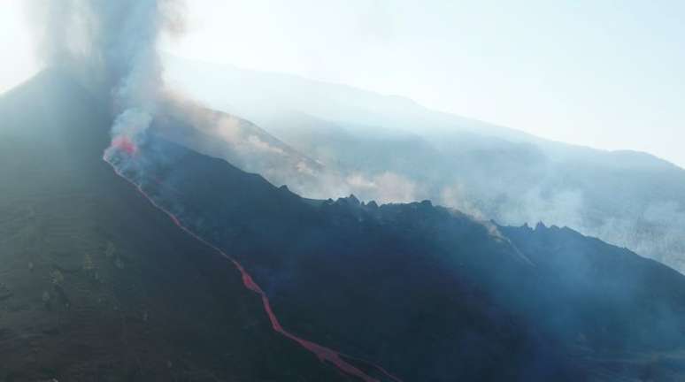 Erupção de vulcão na ilha espanhola de La Palma
26/09/2021
REUTERS TV via REUTERS