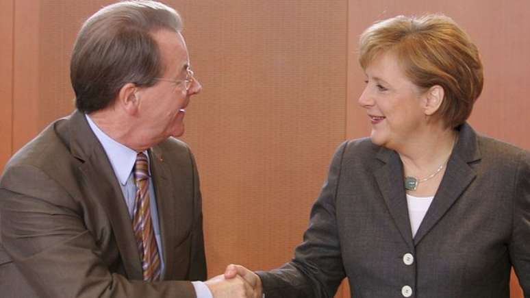 O mandato de 2005 a 2009 foi o primeiro de Angela Merkel com o SPD, do ministro Franz Muentefering