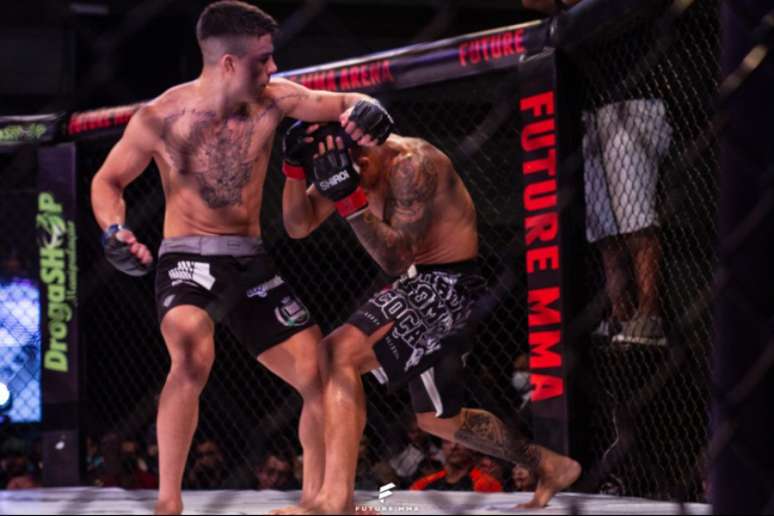 Rodrigo Roldan venceu na decisão dos juízes na última sexta-feira pelo Future MMA 13 (Foto: Vic Bueno)