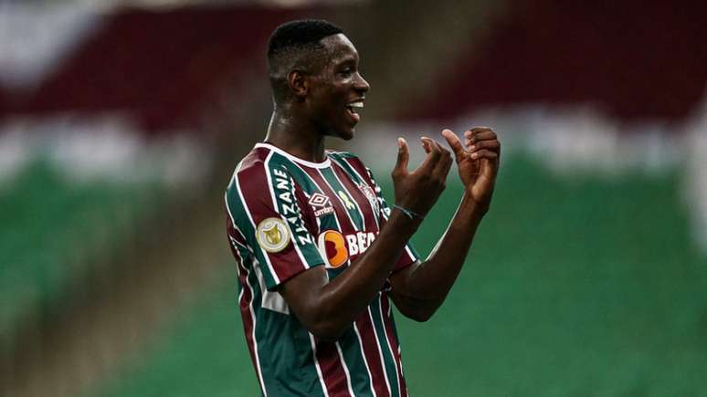 Luiz Henrique em ação pelo Fluminense (Foto: Lucas Merçon/Fluminense FC)
