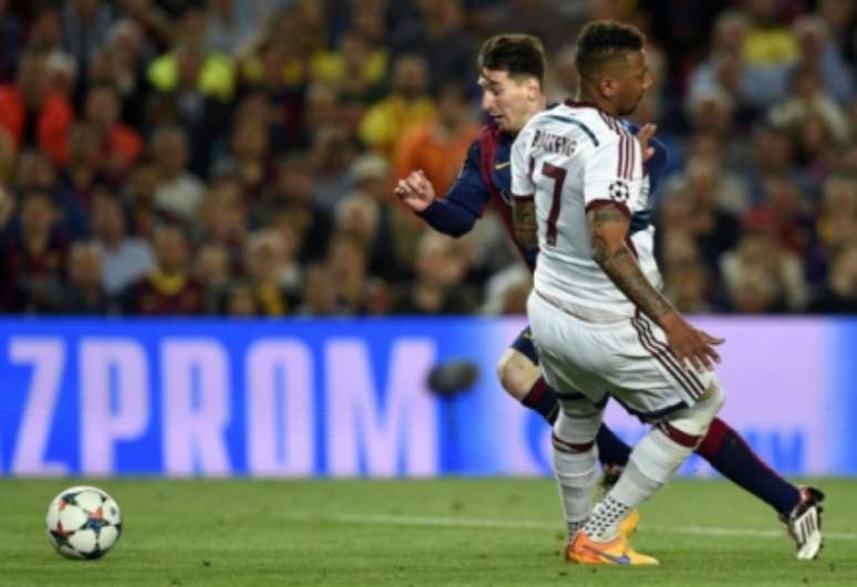 Messi marcou golaço contra o Bayern em 2015 (Foto: AFP)
