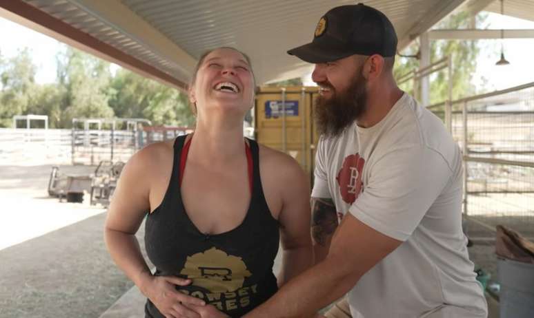 Ronda Rousey e Travis Browne são pais pela primeira vez (Foto: Reprodução/Youtube)