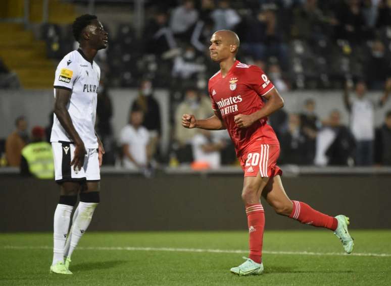 Benfica vive ótima fase e está invicto na temporada (Foto: MIGUEL RIOPA / AFP)