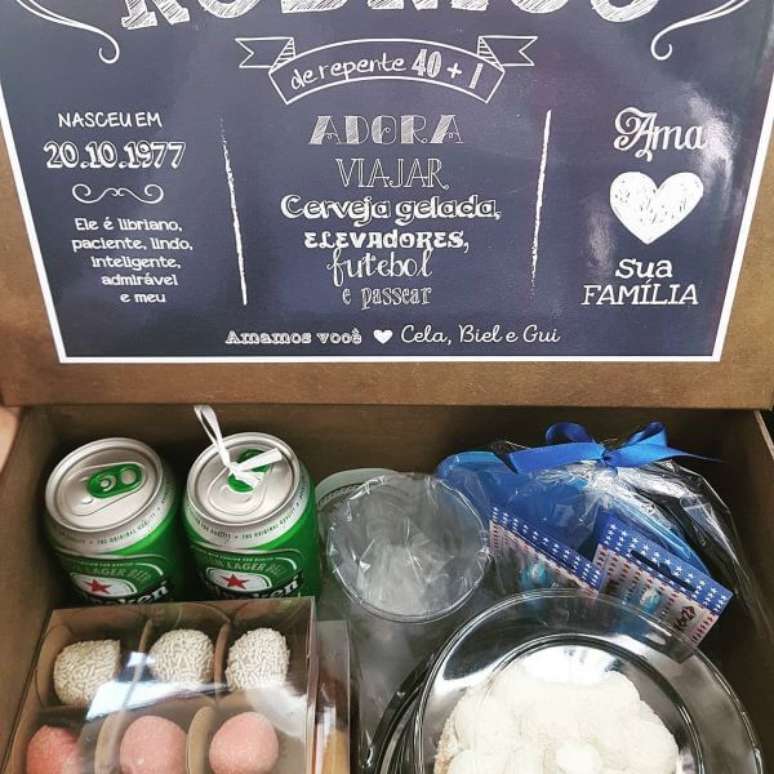 82. Festa na caixa com cerveja, doces e comidinhas práticas – Via: Nanda Monteiro