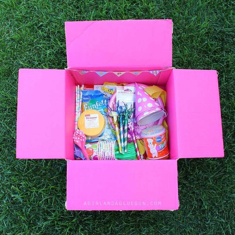 4. Saiba como fazer festa na caixa e deixar a decoração bem especial – Foto My Drive With Pride